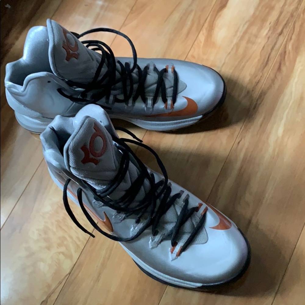 Men’s Nike Kevin Durant hi tops size 11